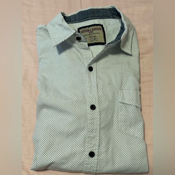 Bundle of 3 Men’s shirt short sleeved shirt 💖🥳 - Picture 8 of 16
